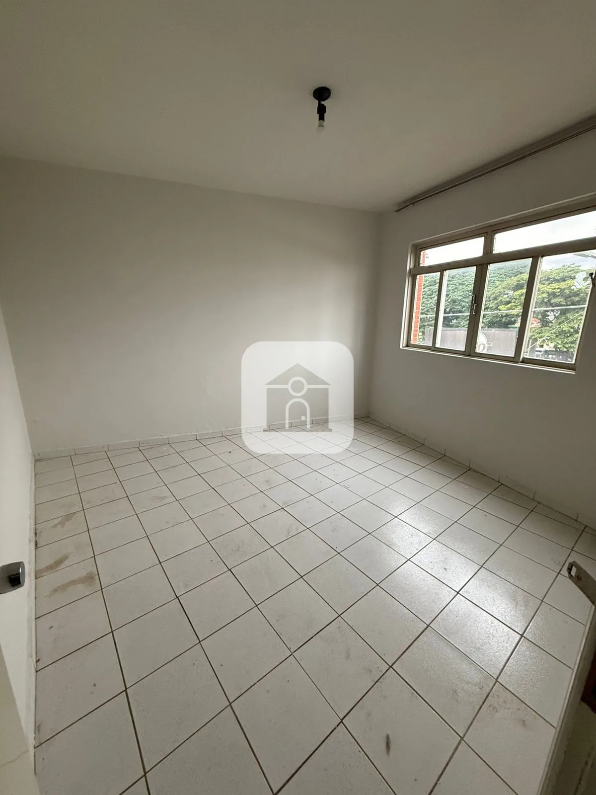 Alugar Apartamento / Sobrado em Araguari R$ 1.250,00 - Foto 7