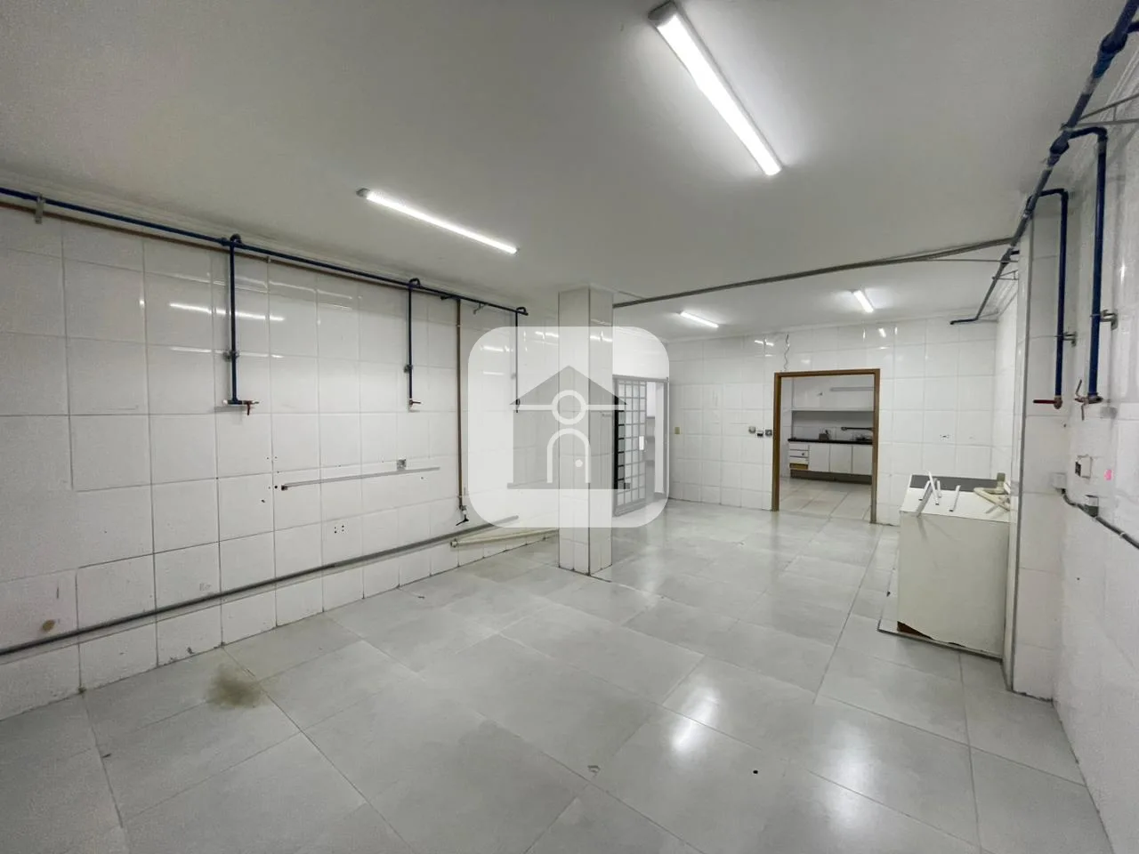 Alugar Comercial / Pr&eacute;dio em Uberl&acirc;ndia R$ 9.000,00 - Foto 1