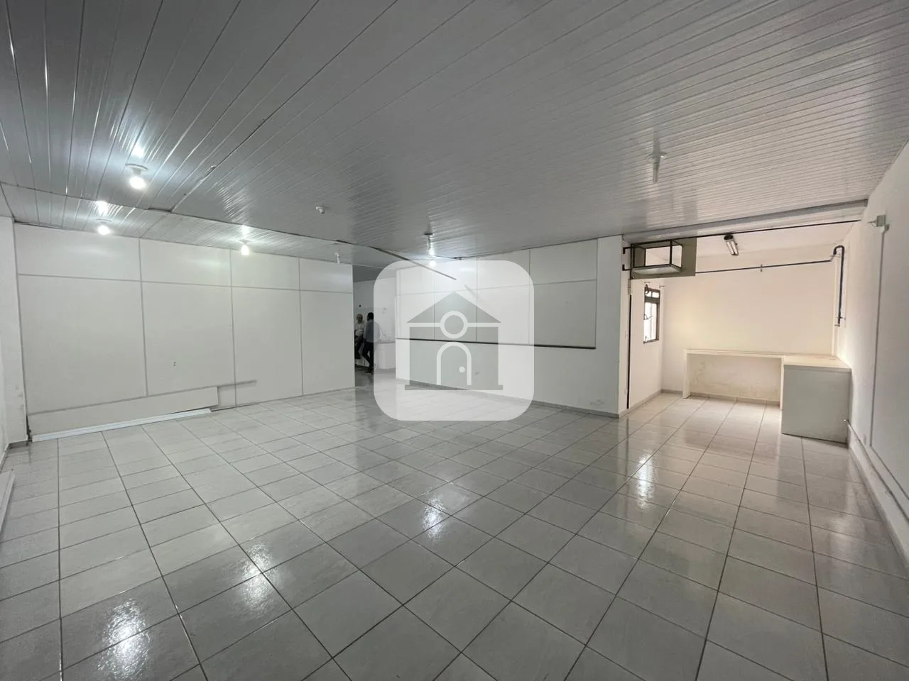 Alugar Comercial / Pr&eacute;dio em Uberl&acirc;ndia R$ 9.000,00 - Foto 4