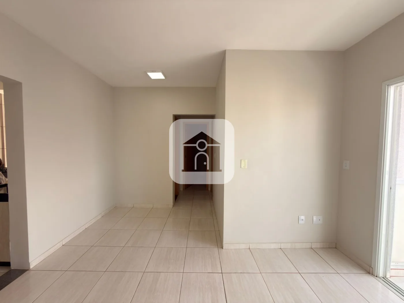 Alugar Apartamento / Padr&atilde;o em Uberl&acirc;ndia R$ 1.800,00 - Foto 3