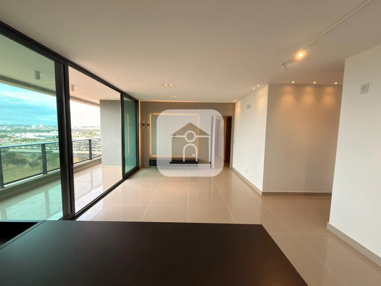 Alugar Apartamento / Padr&atilde;o em Uberl&acirc;ndia R$ 8.100,00 - Foto 1