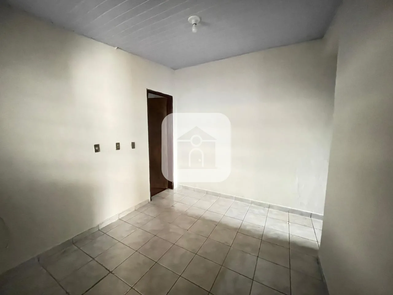 Alugar Casa / Padr&atilde;o em Uberl&acirc;ndia R$ 1.200,00 - Foto 5