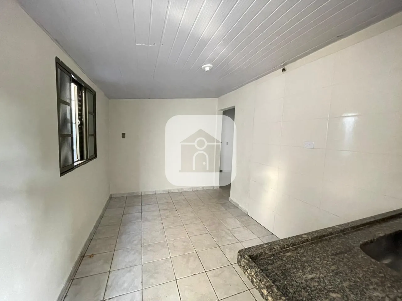Alugar Casa / Padr&atilde;o em Uberl&acirc;ndia R$ 1.200,00 - Foto 4