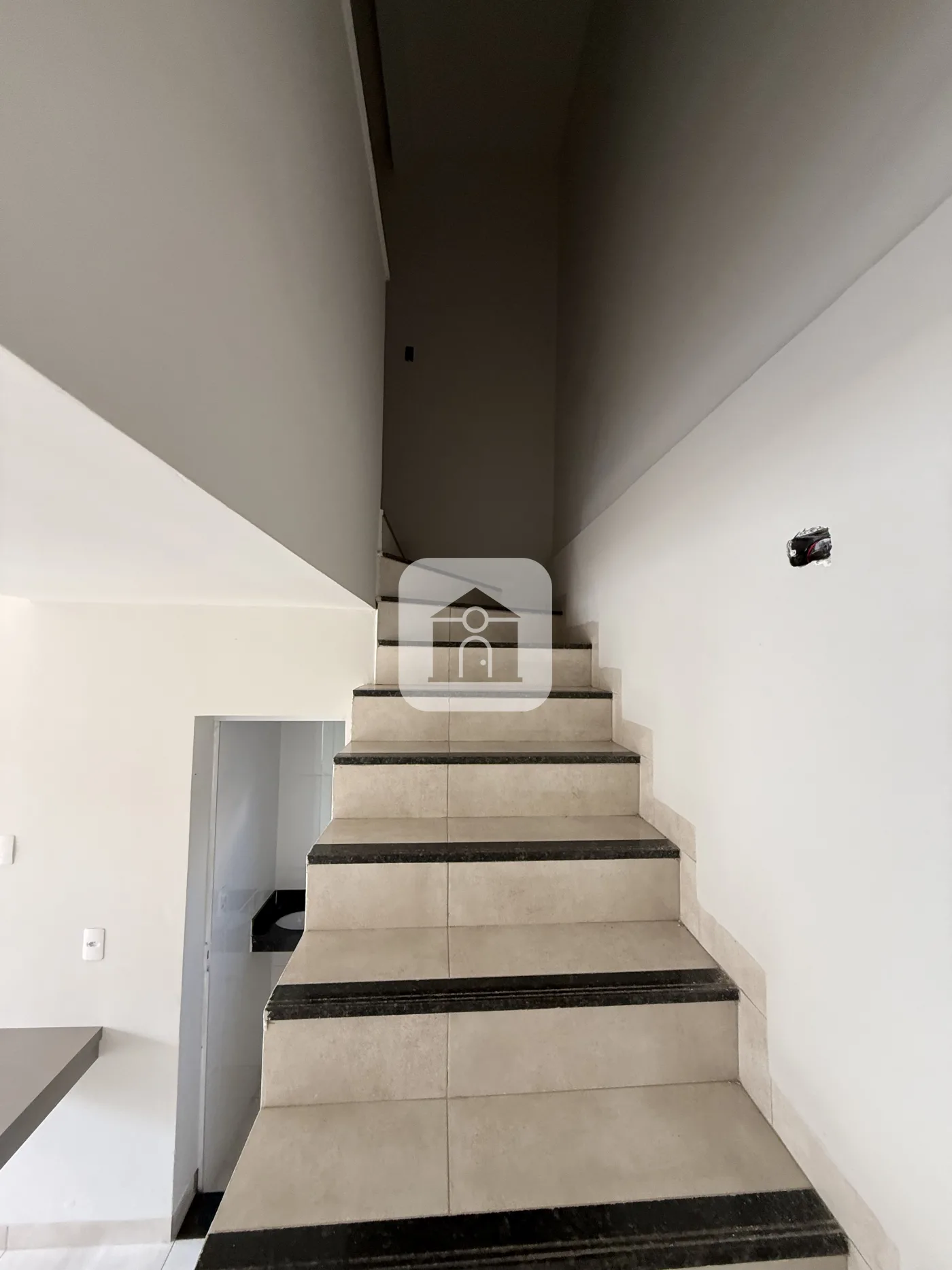 Alugar Casa / Sobrado em Uberl&acirc;ndia R$ 2.800,00 - Foto 5