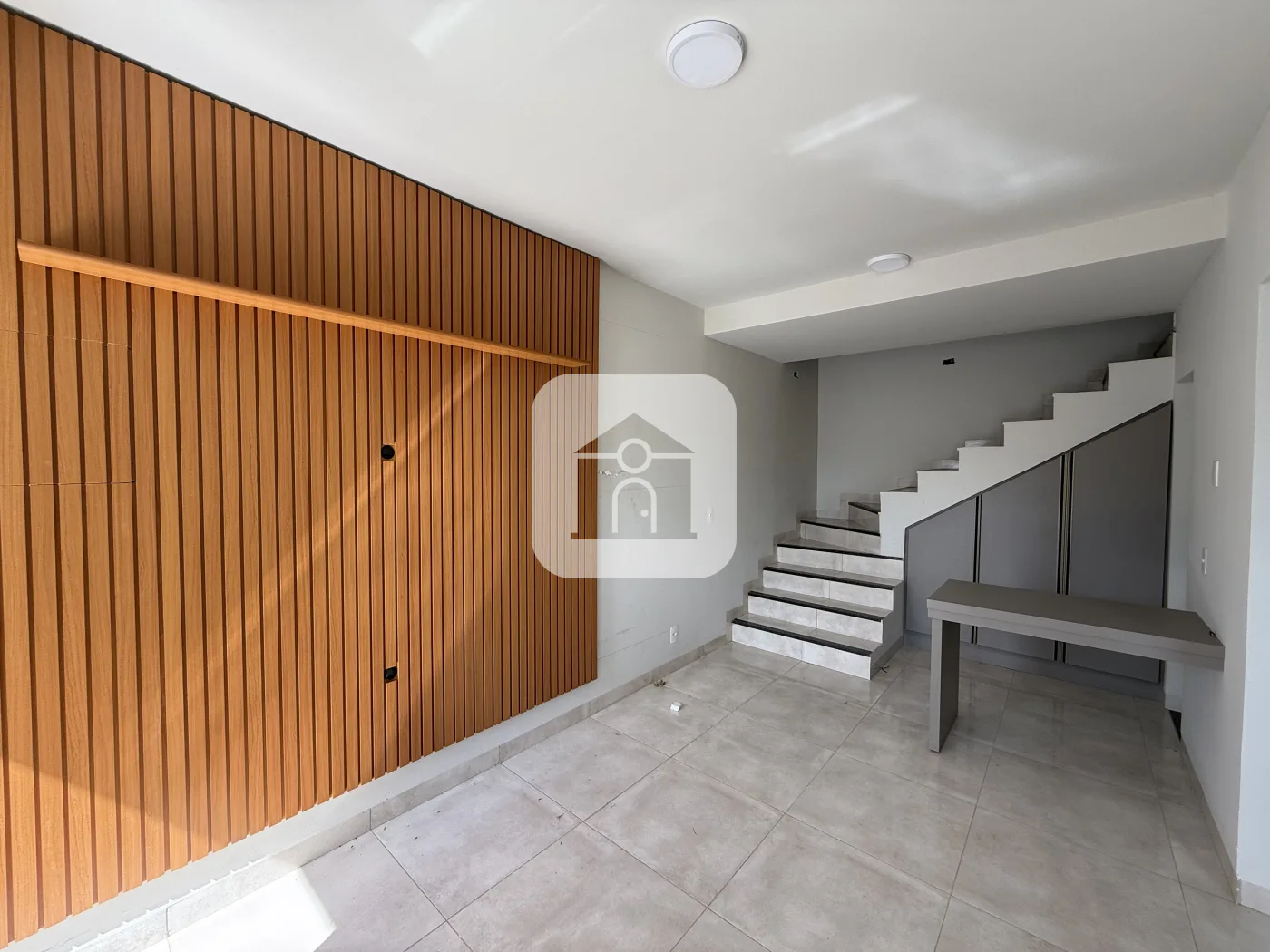Alugar Casa / Sobrado em Uberl&acirc;ndia R$ 3.000,00 - Foto 3