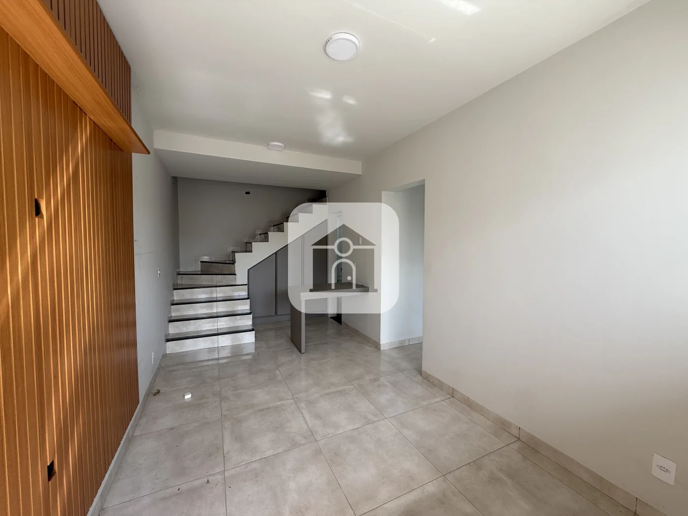Alugar Casa / Sobrado em Uberl&acirc;ndia R$ 3.000,00 - Foto 4