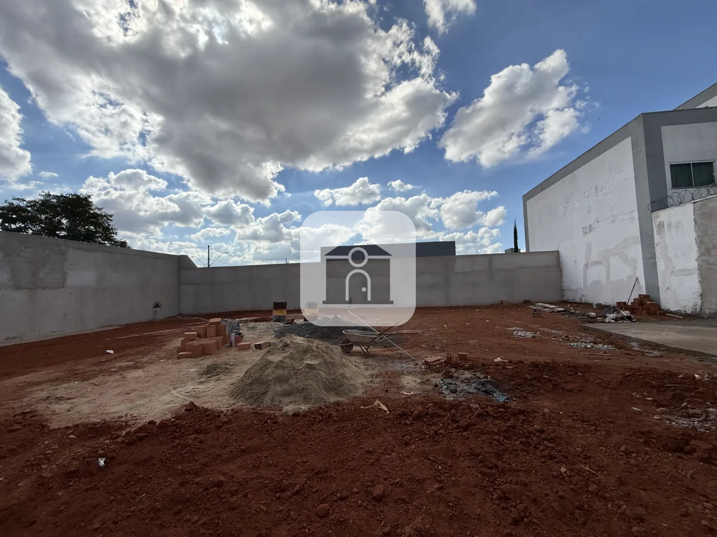 Alugar Terreno / Padr&atilde;o em Uberl&acirc;ndia R$ 3.000,00 - Foto 4