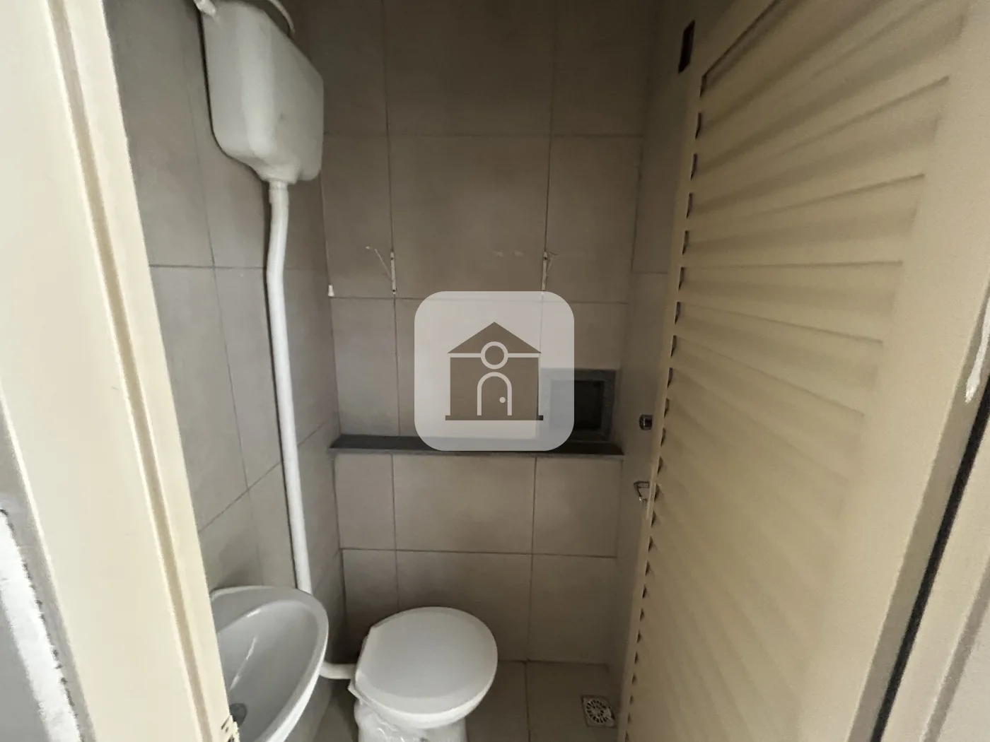 Alugar Comercial / C&ocirc;modo em Uberl&acirc;ndia R$ 900,00 - Foto 4