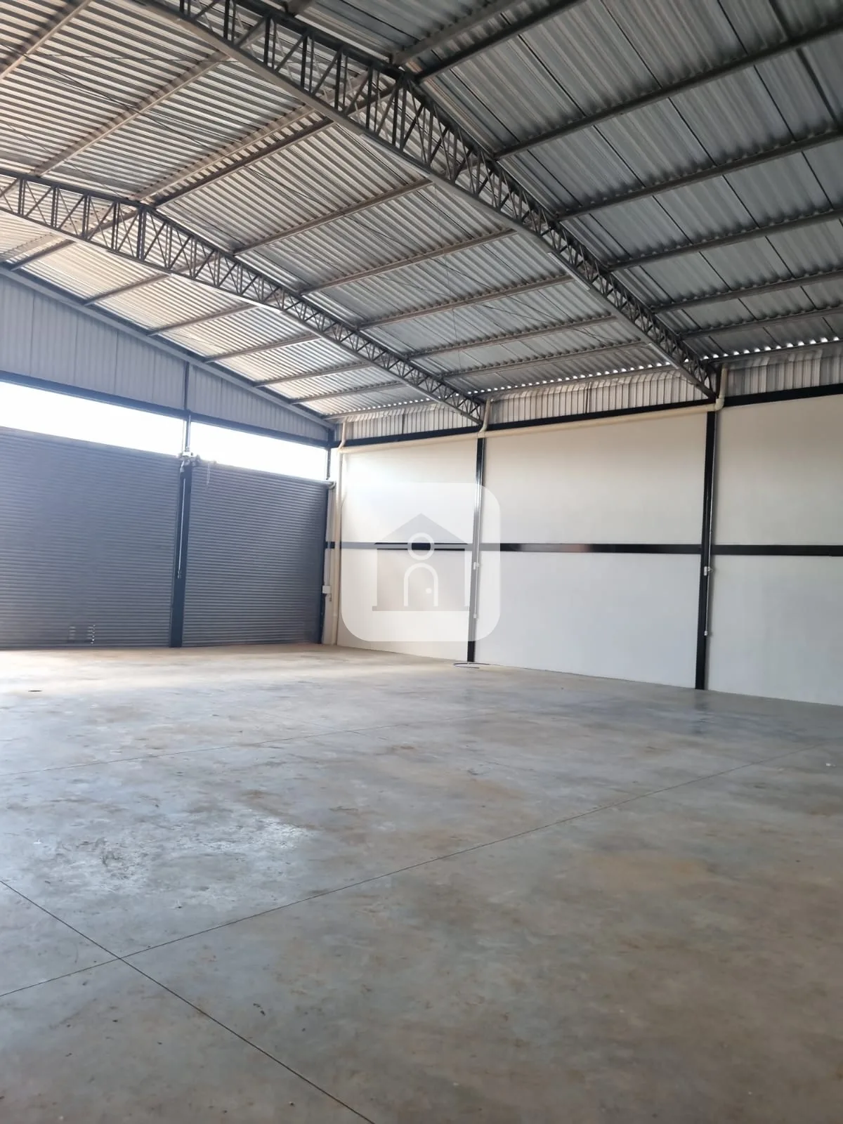 Alugar Comercial / Galp&atilde;o em Uberl&acirc;ndia R$ 14.000,00 - Foto 2