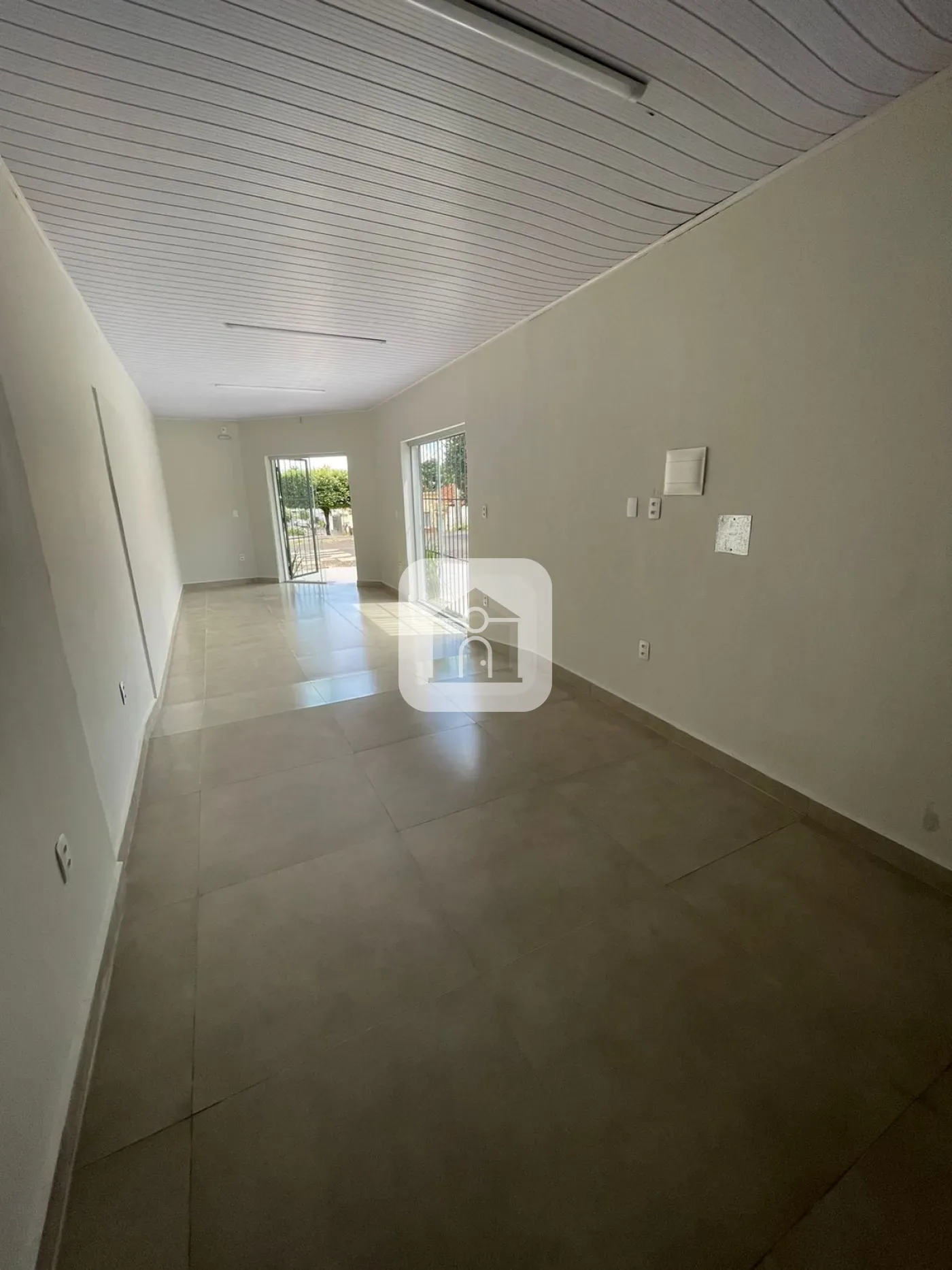 Comprar Comercial / C&ocirc;modo em Araguari R$ 510.000,00 - Foto 2