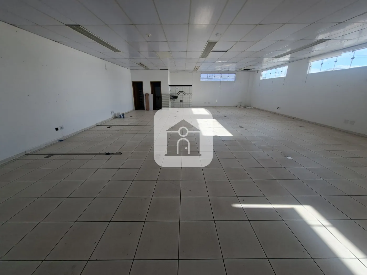 Alugar Comercial / Loja em Uberl&acirc;ndia R$ 18.000,00 - Foto 10