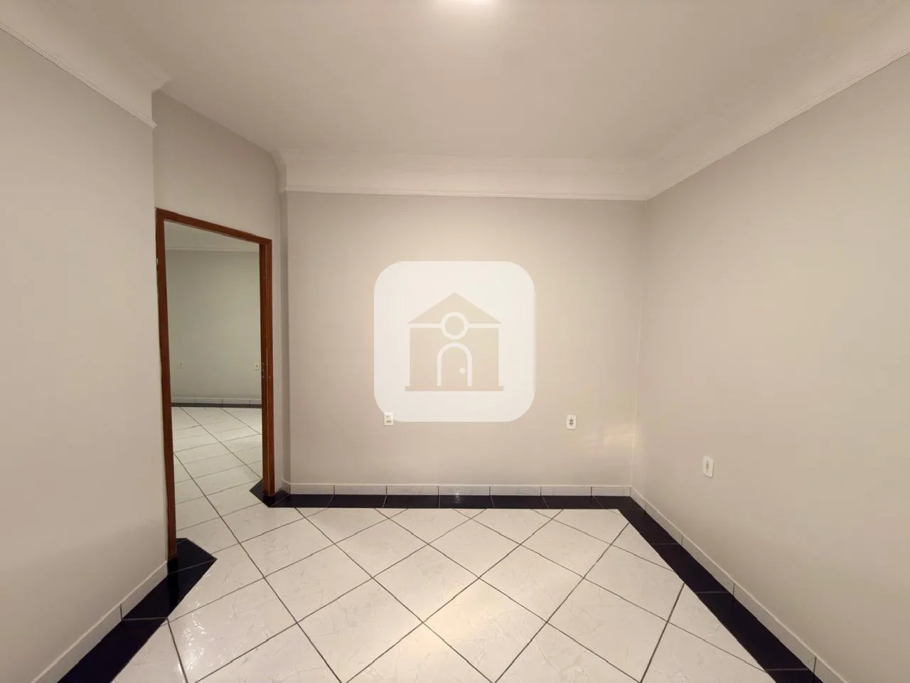Alugar Casa / Padr&atilde;o em Uberl&acirc;ndia R$ 3.900,00 - Foto 3