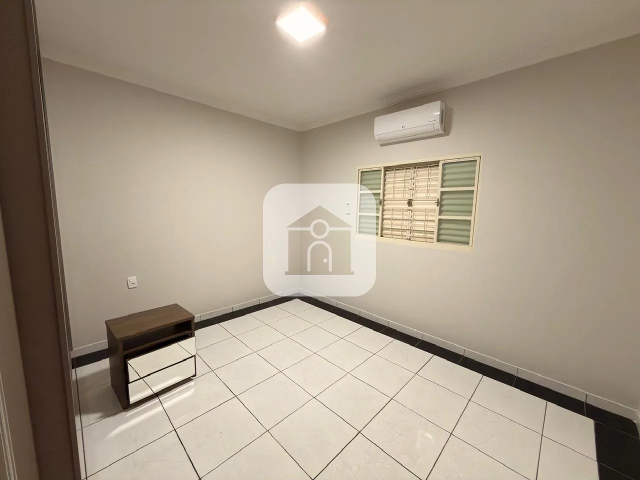 Alugar Casa / Padr&atilde;o em Uberl&acirc;ndia R$ 3.900,00 - Foto 10
