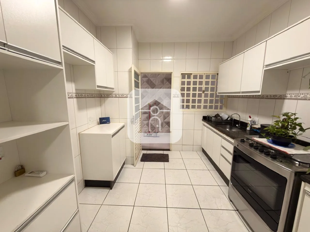 Alugar Casa / Padr&atilde;o em Uberl&acirc;ndia R$ 3.900,00 - Foto 7