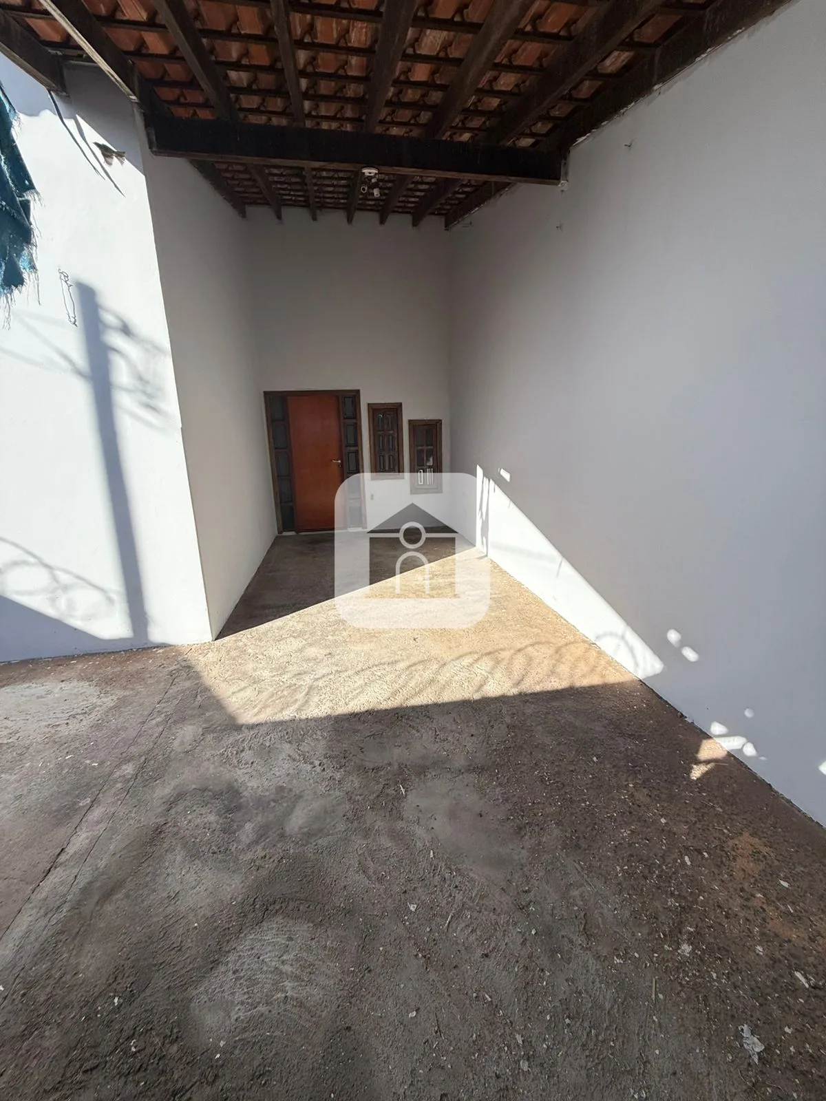 Alugar Casa / Padr&atilde;o em Araguari R$ 1.500,00 - Foto 3