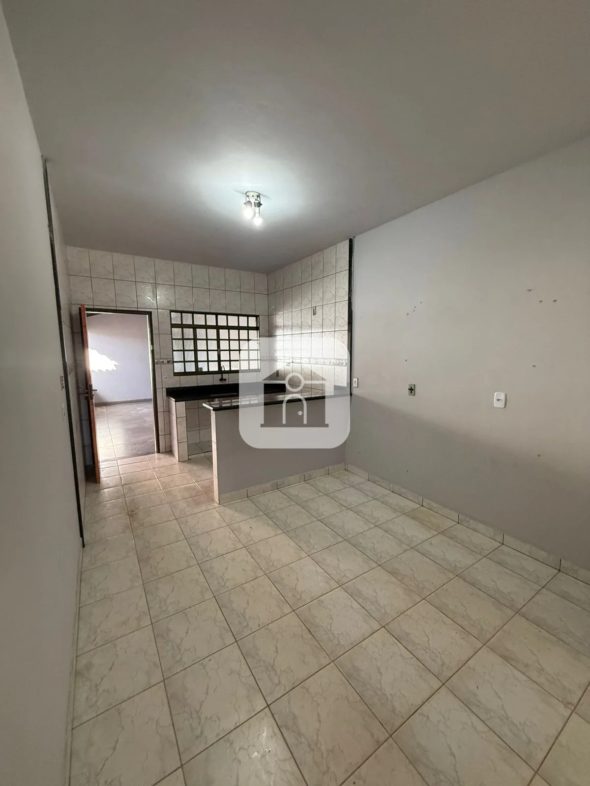 Alugar Casa / Padr&atilde;o em Araguari R$ 1.500,00 - Foto 5