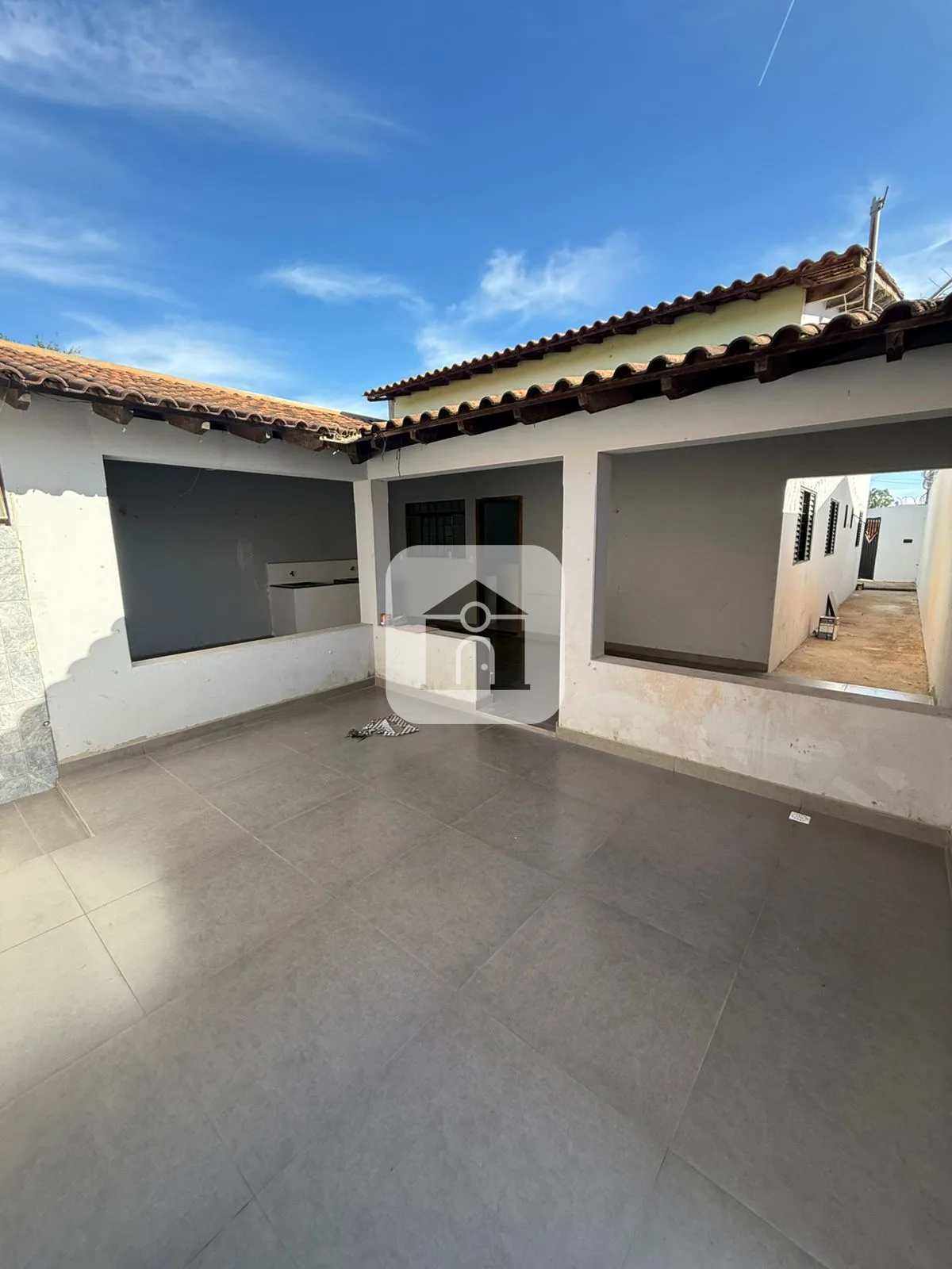 Alugar Casa / Padr&atilde;o em Araguari R$ 1.500,00 - Foto 6