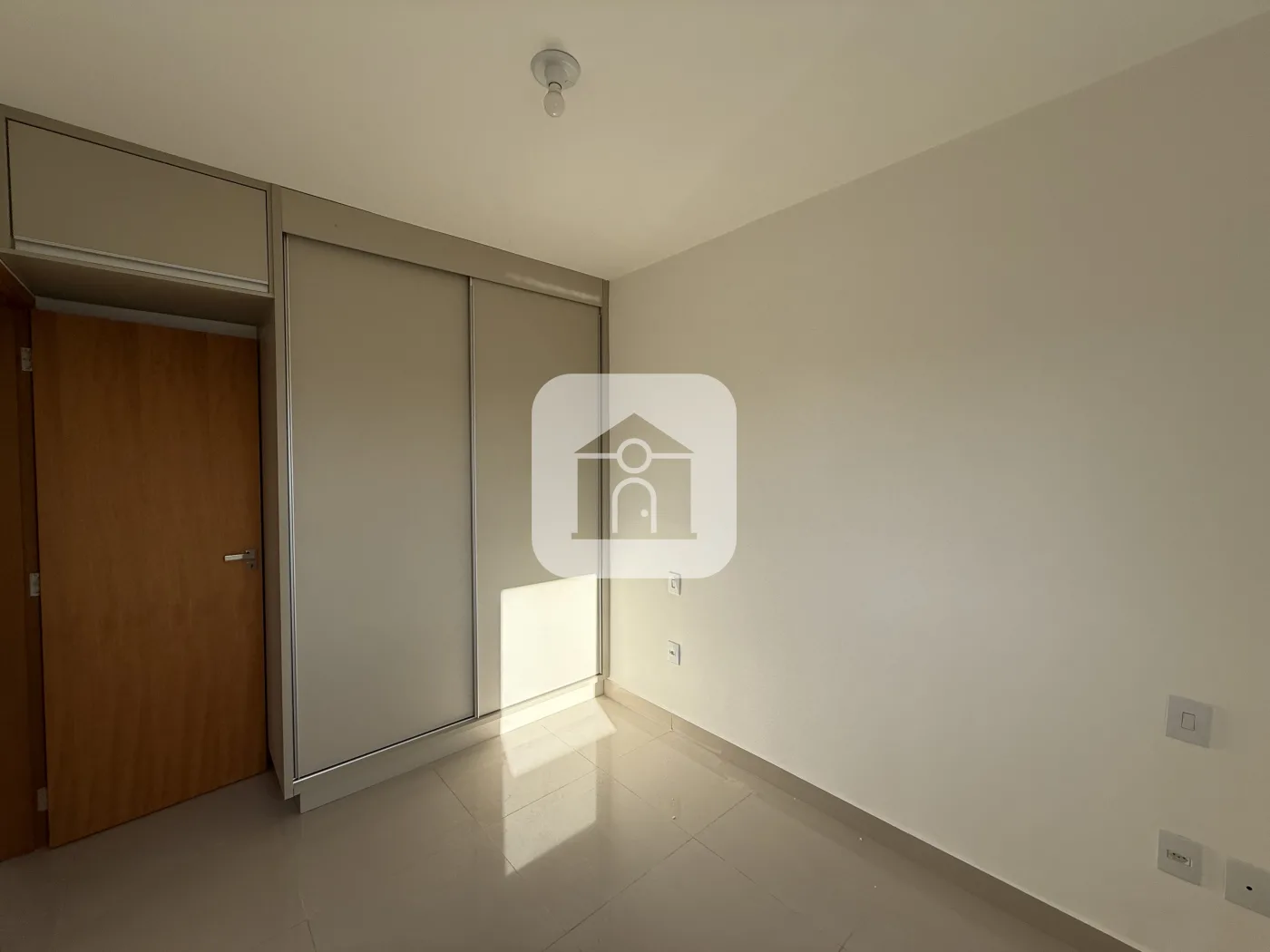 Alugar Apartamento / Padr&atilde;o em Uberl&acirc;ndia R$ 1.900,00 - Foto 8