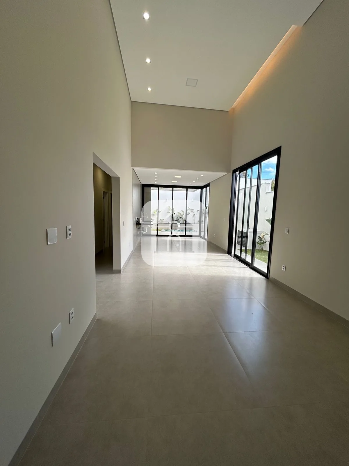 Comprar Casa / Condom&iacute;nio ou Loteamento Fechado em Uberl&acirc;ndia R$ 1.375.000,00 - Foto 1