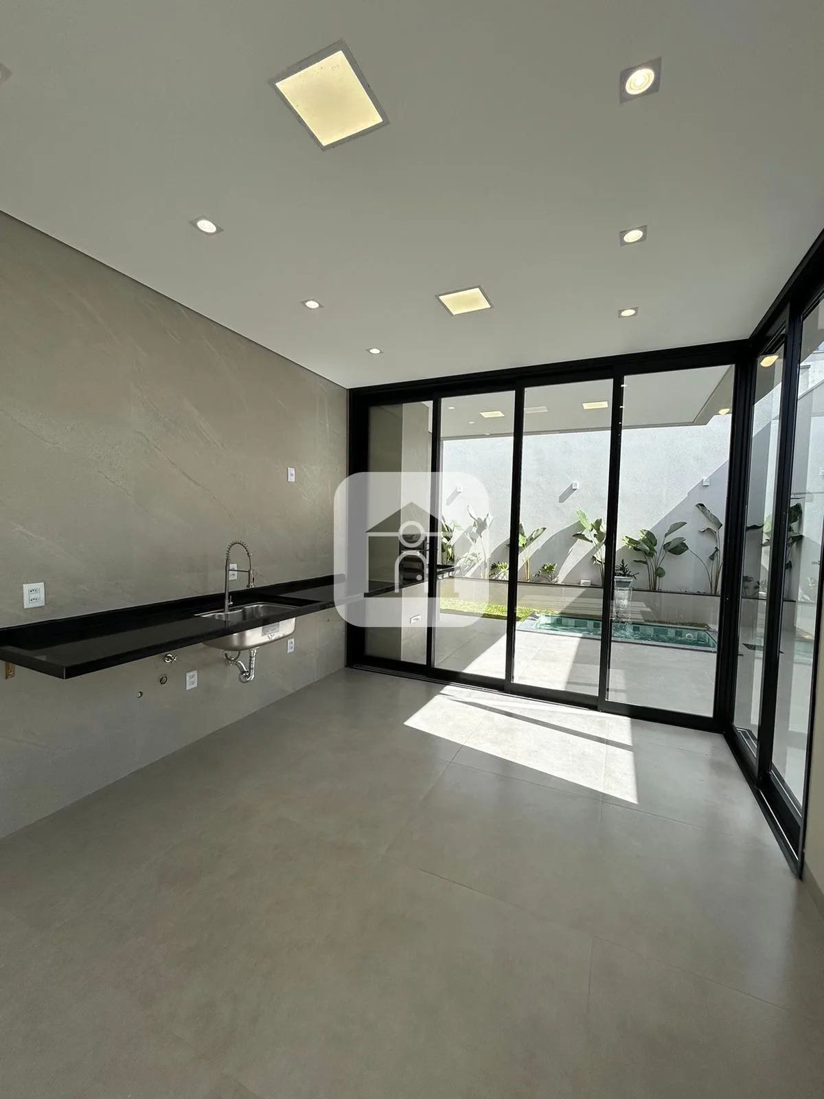 Comprar Casa / Condom&iacute;nio ou Loteamento Fechado em Uberl&acirc;ndia R$ 1.375.000,00 - Foto 3