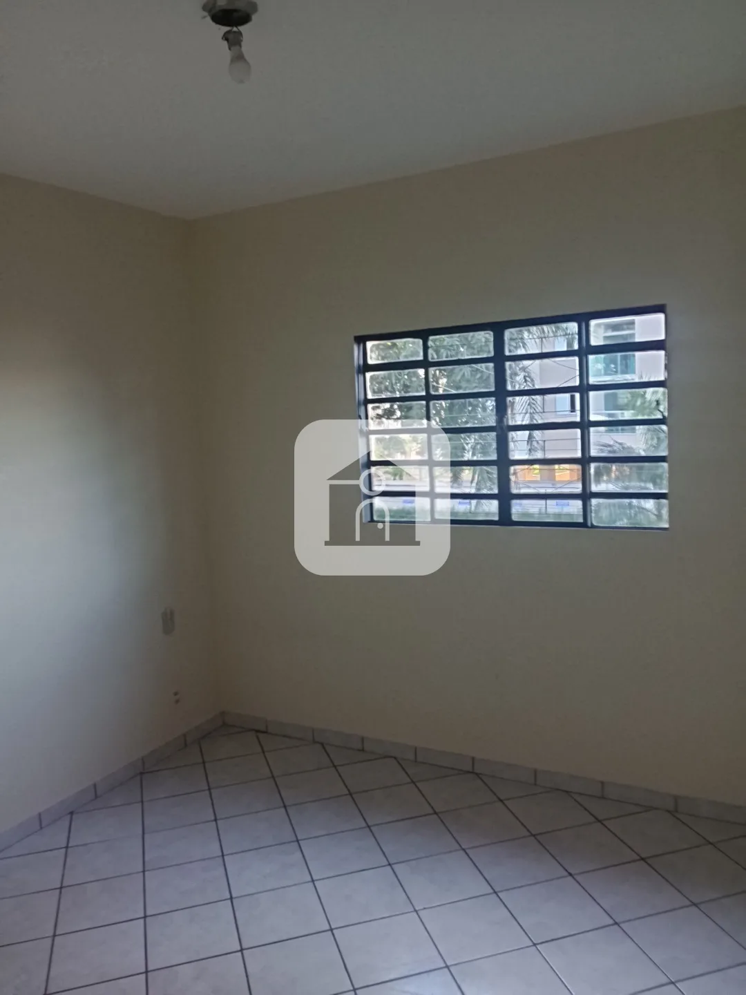 Alugar Casa / Sobrado em Uberl&acirc;ndia R$ 6.000,00 - Foto 12