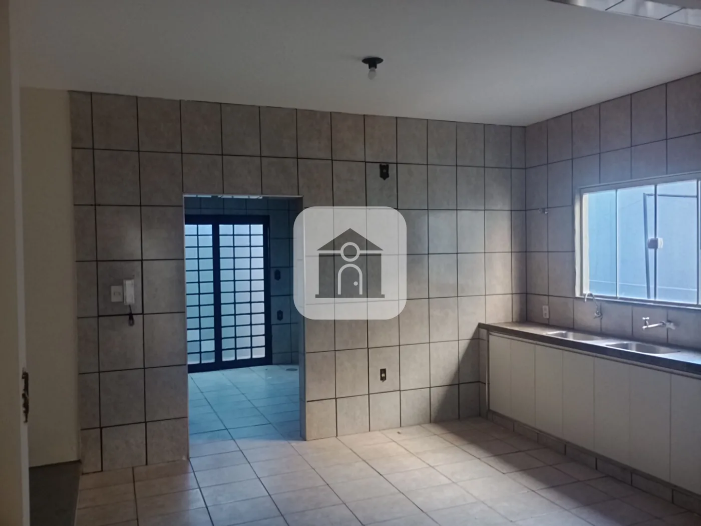 Alugar Casa / Sobrado em Uberl&acirc;ndia R$ 6.000,00 - Foto 8