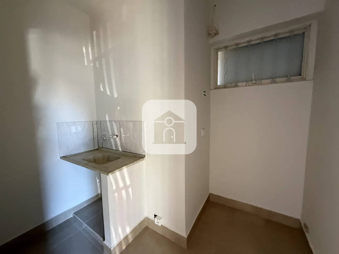 Alugar Comercial / C&ocirc;modo em Uberl&acirc;ndia R$ 1.200,00 - Foto 7