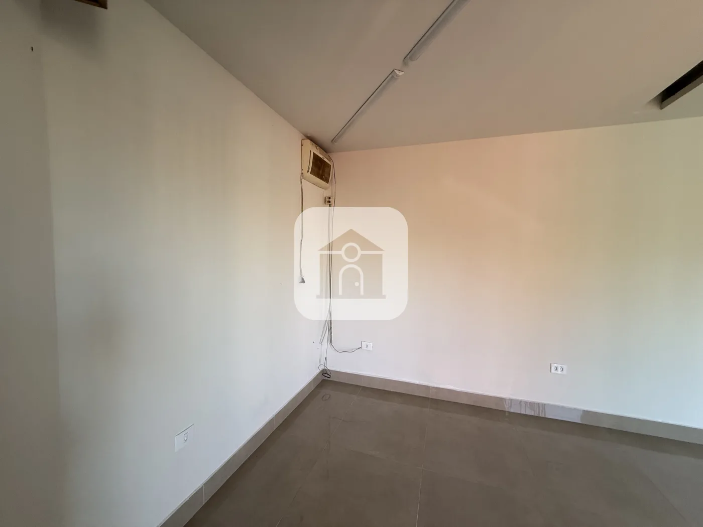 Alugar Comercial / C&ocirc;modo em Uberl&acirc;ndia R$ 1.200,00 - Foto 4