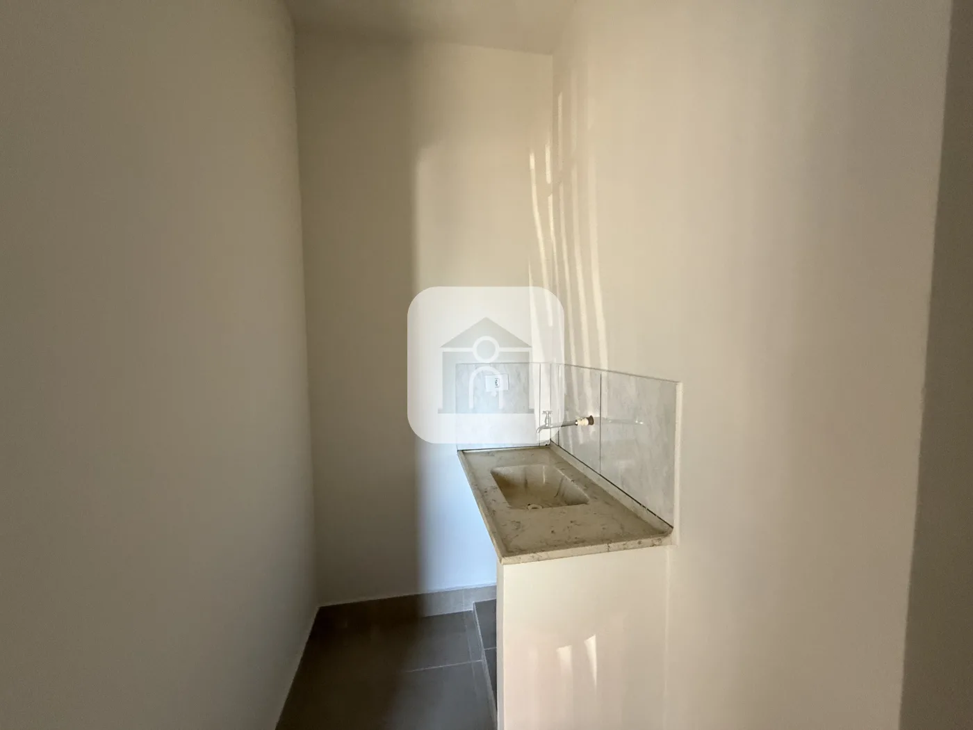 Alugar Comercial / C&ocirc;modo em Uberl&acirc;ndia R$ 1.200,00 - Foto 6