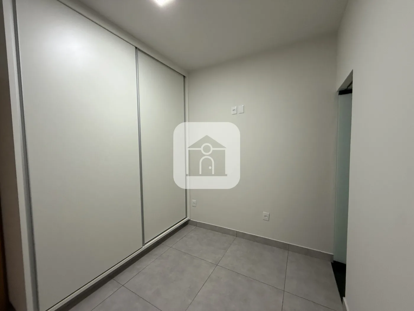 Alugar Casa / Padr&atilde;o em Uberl&acirc;ndia R$ 2.200,00 - Foto 8