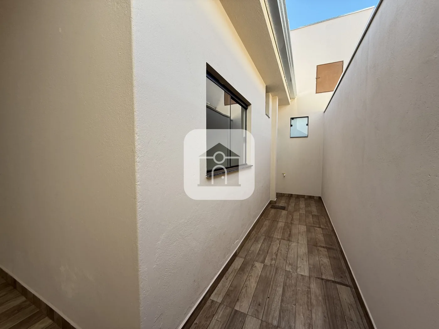 Alugar Casa / Padr&atilde;o em Uberl&acirc;ndia R$ 2.200,00 - Foto 2
