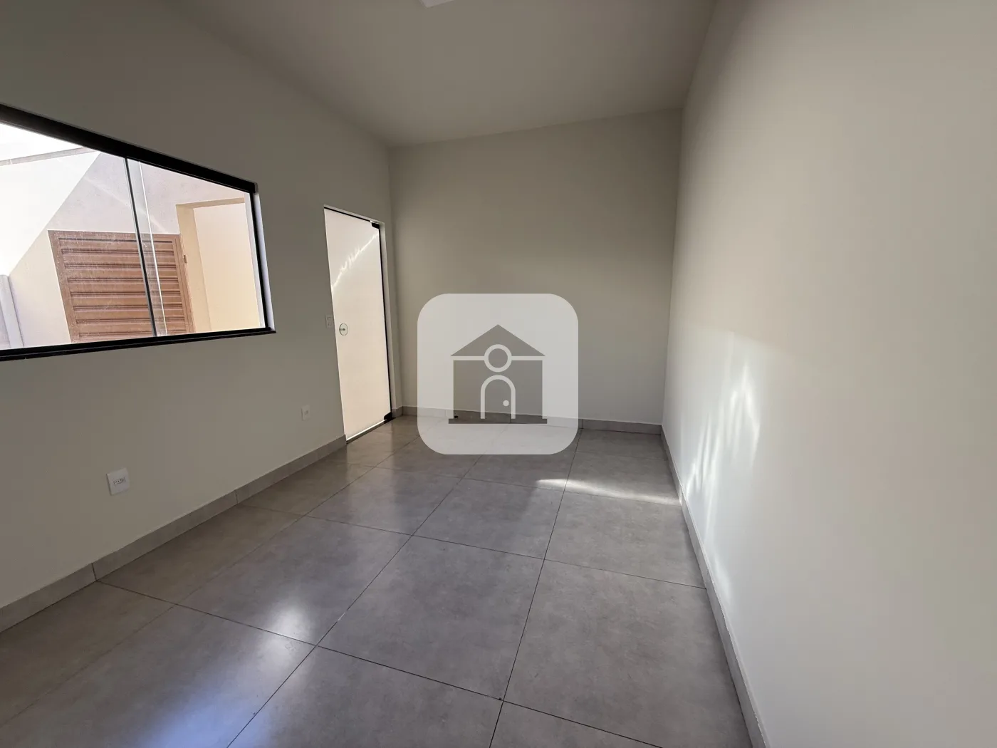 Alugar Casa / Padr&atilde;o em Uberl&acirc;ndia R$ 2.200,00 - Foto 4