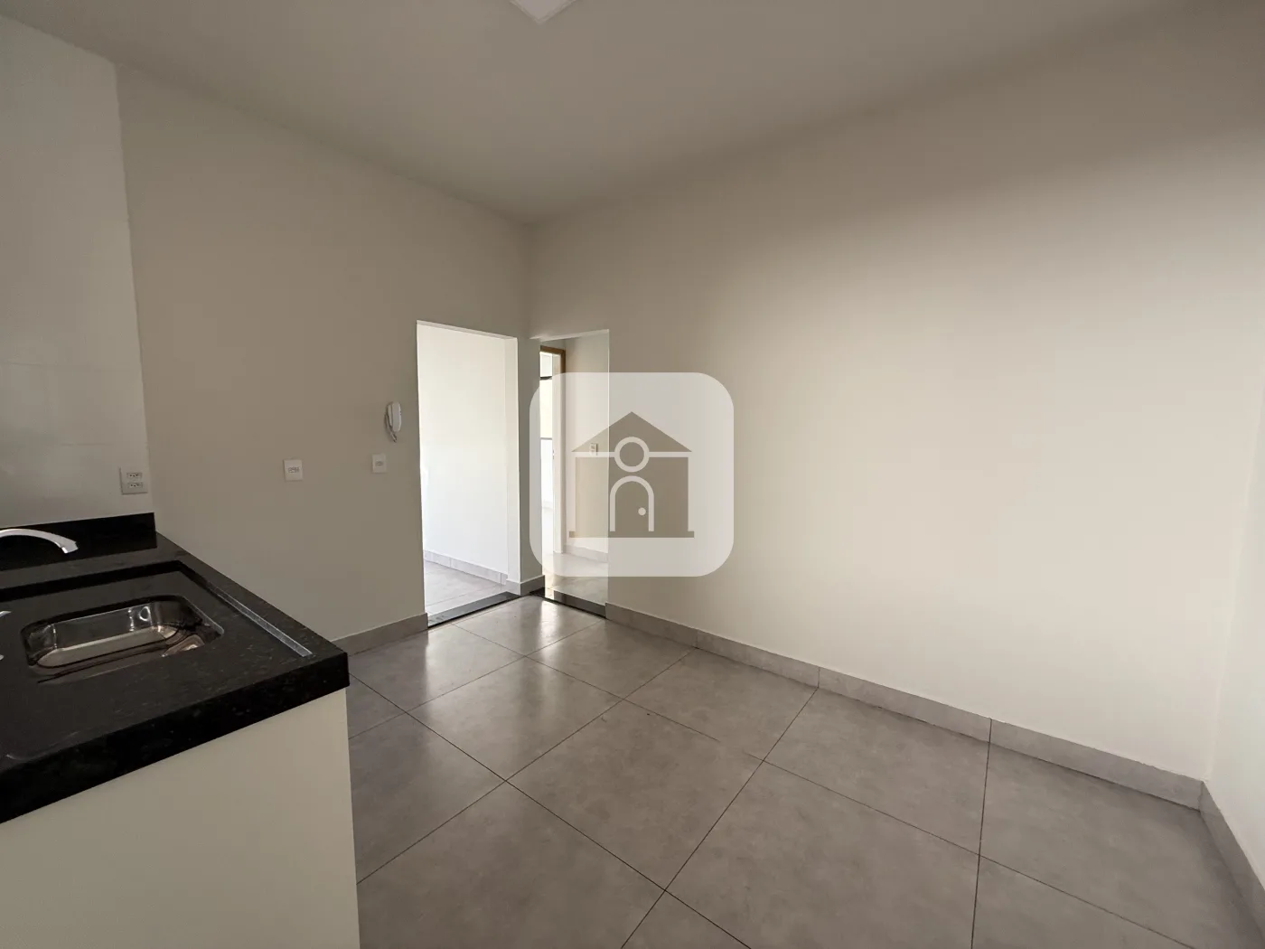 Alugar Casa / Padr&atilde;o em Uberl&acirc;ndia R$ 2.200,00 - Foto 7