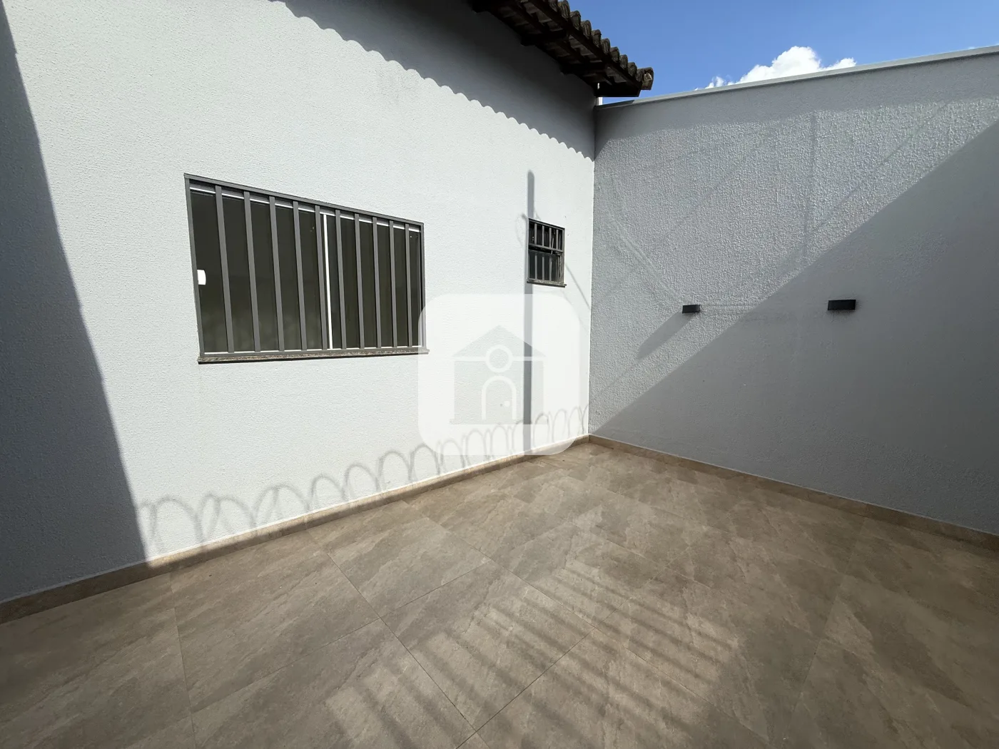 Alugar Casa / Padr&atilde;o em Uberl&acirc;ndia R$ 1.900,00 - Foto 2