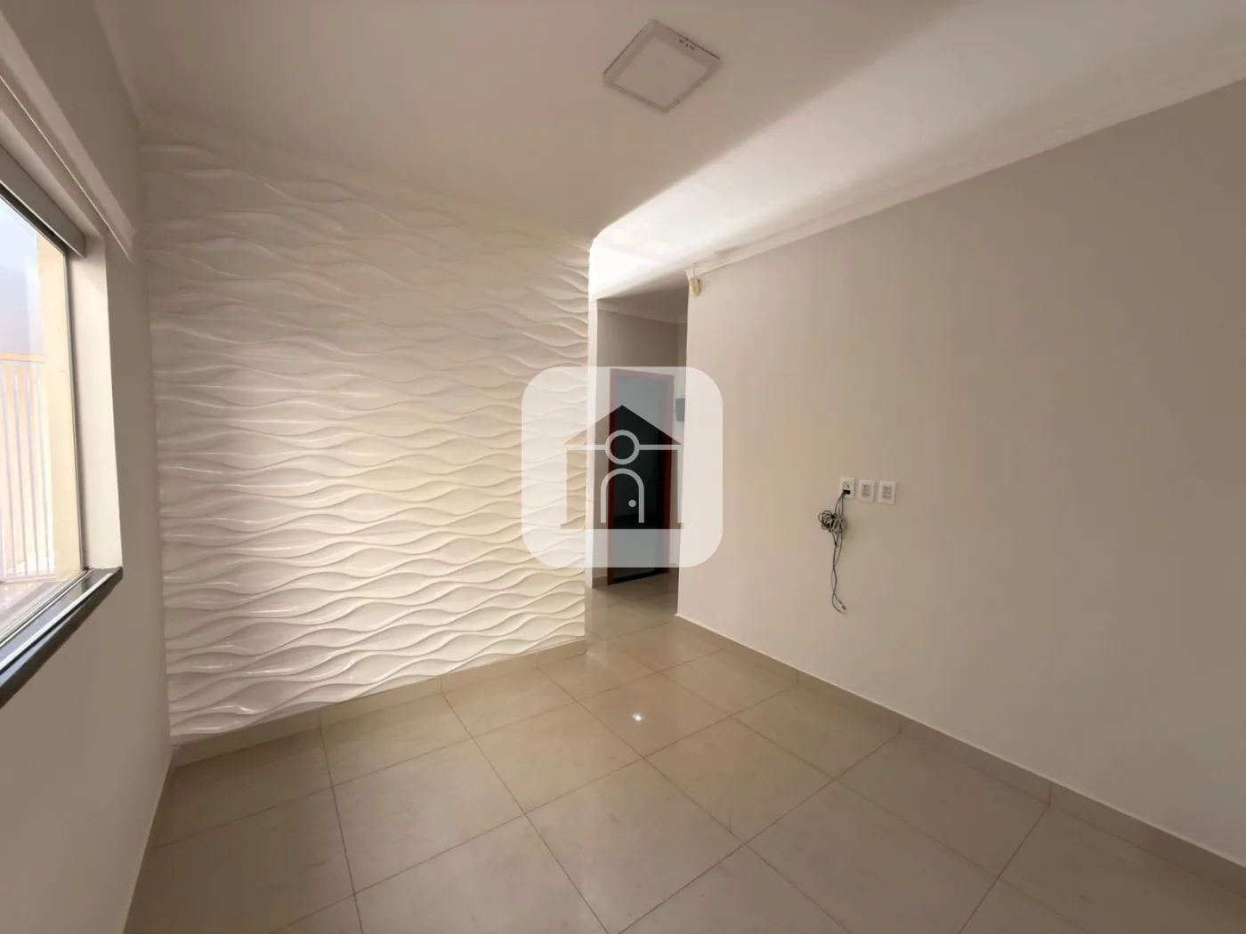 Alugar Casa / Padr&atilde;o em Uberl&acirc;ndia R$ 2.600,00 - Foto 4