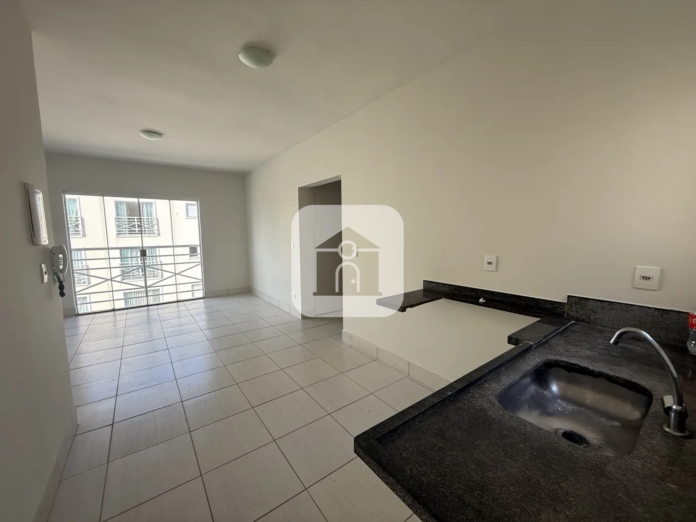 Alugar Apartamento / Padr&atilde;o em Uberlandia R$ 1.700,00 - Foto 4