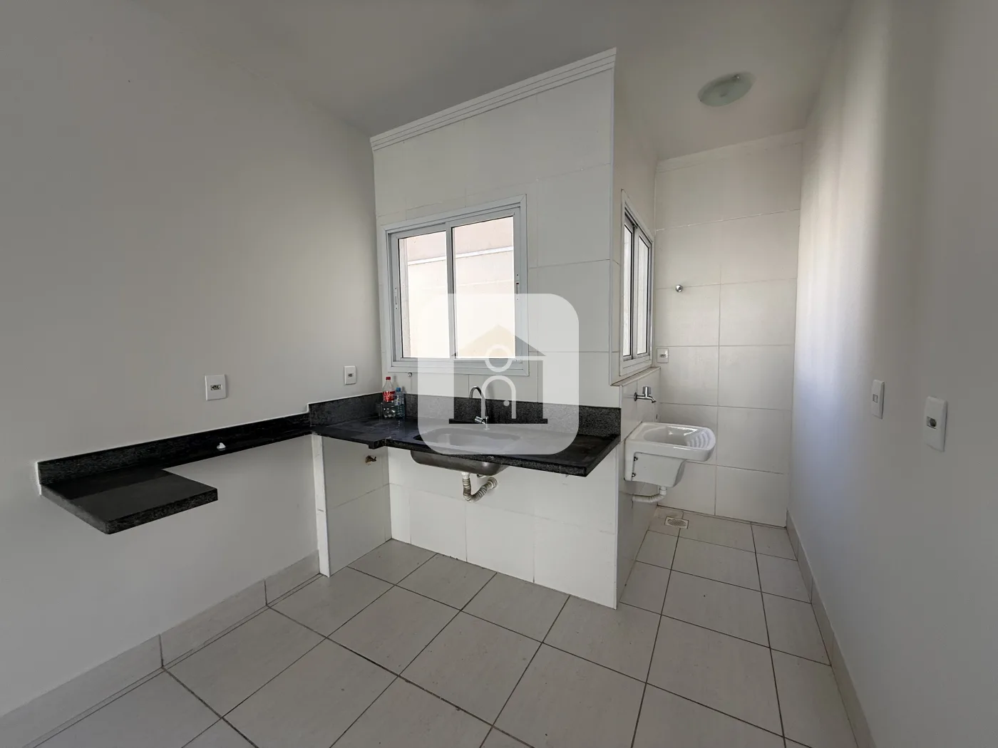 Alugar Apartamento / Padr&atilde;o em Uberlandia R$ 1.700,00 - Foto 6