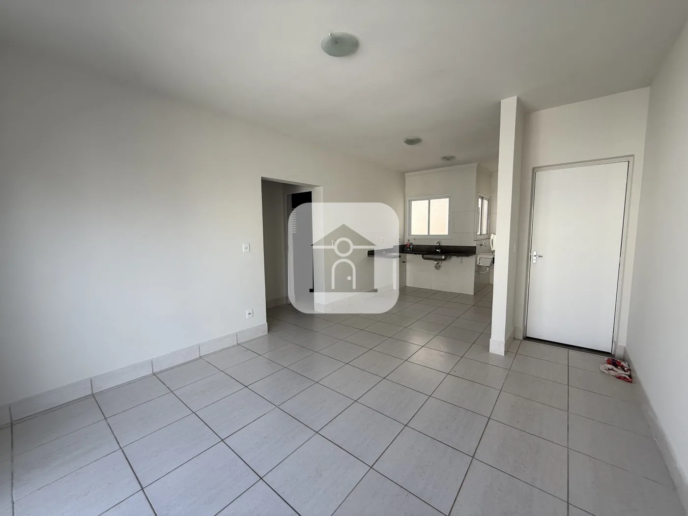 Alugar Apartamento / Padr&atilde;o em Uberlandia R$ 1.700,00 - Foto 7