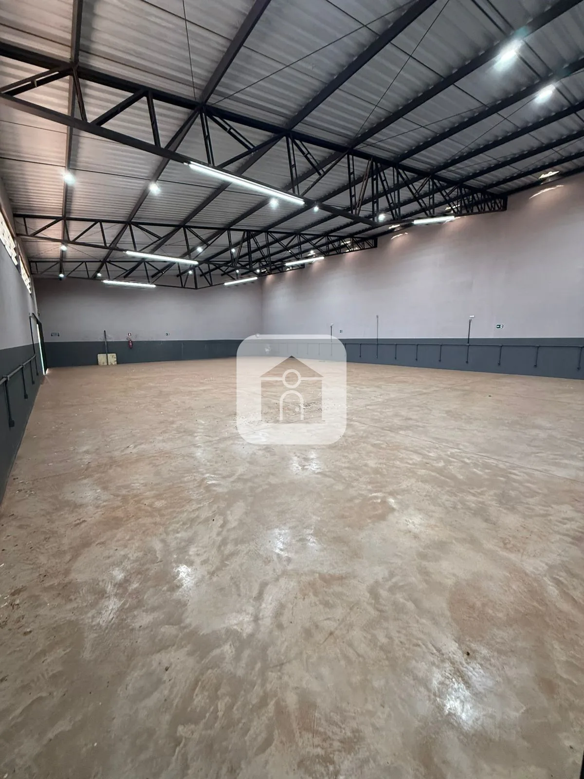 Alugar Comercial / Galp&atilde;o em Araguari R$ 8.500,00 - Foto 4