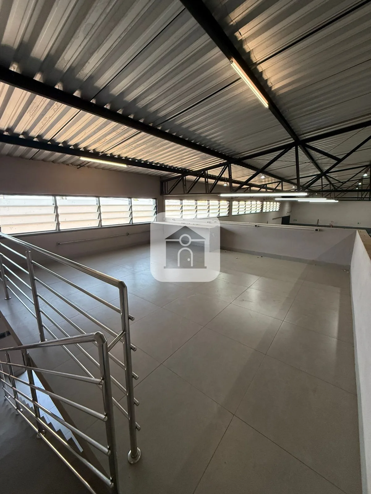 Alugar Comercial / Galp&atilde;o em Araguari R$ 8.500,00 - Foto 12