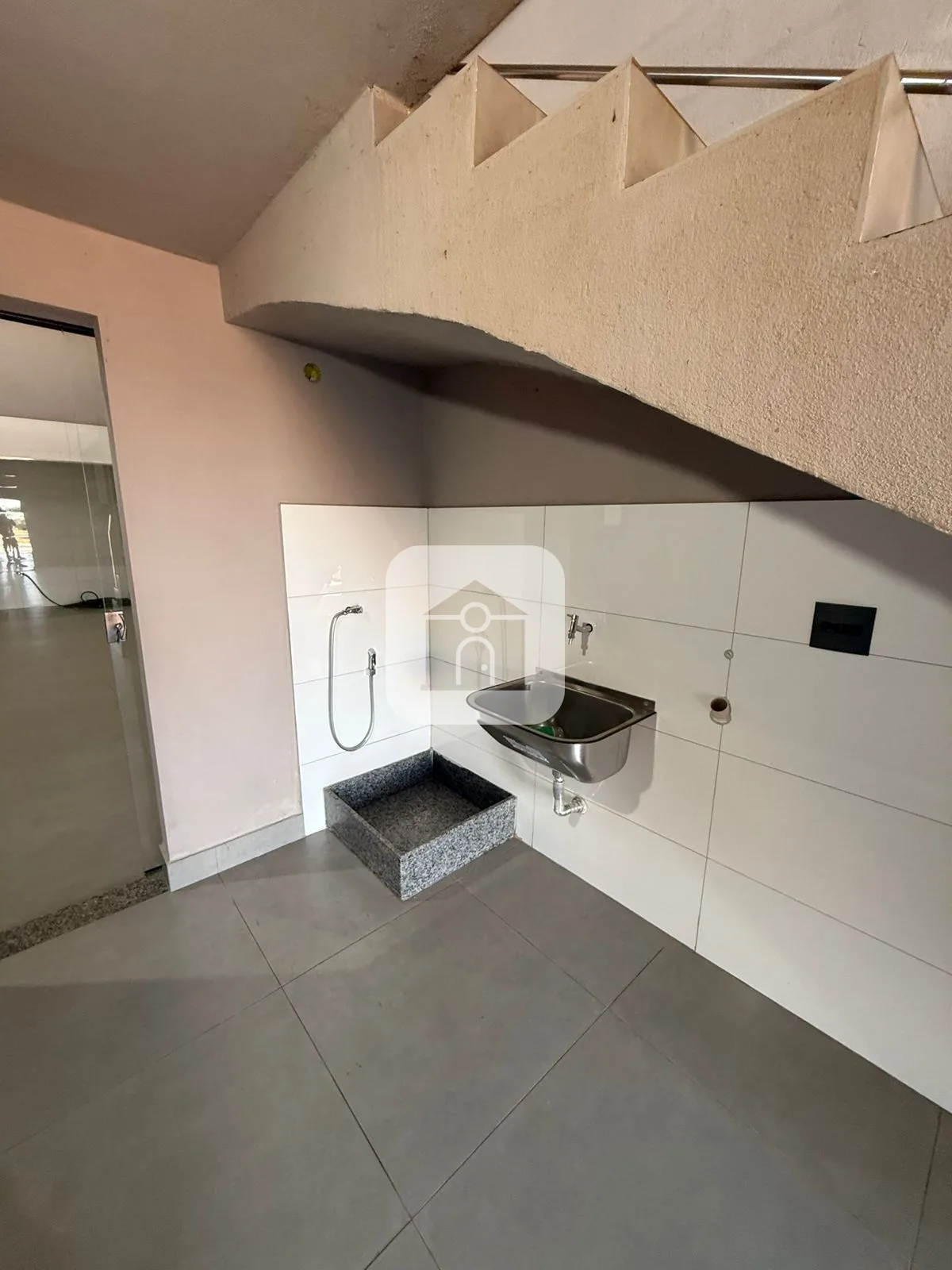 Alugar Comercial / Galp&atilde;o em Araguari R$ 8.500,00 - Foto 14