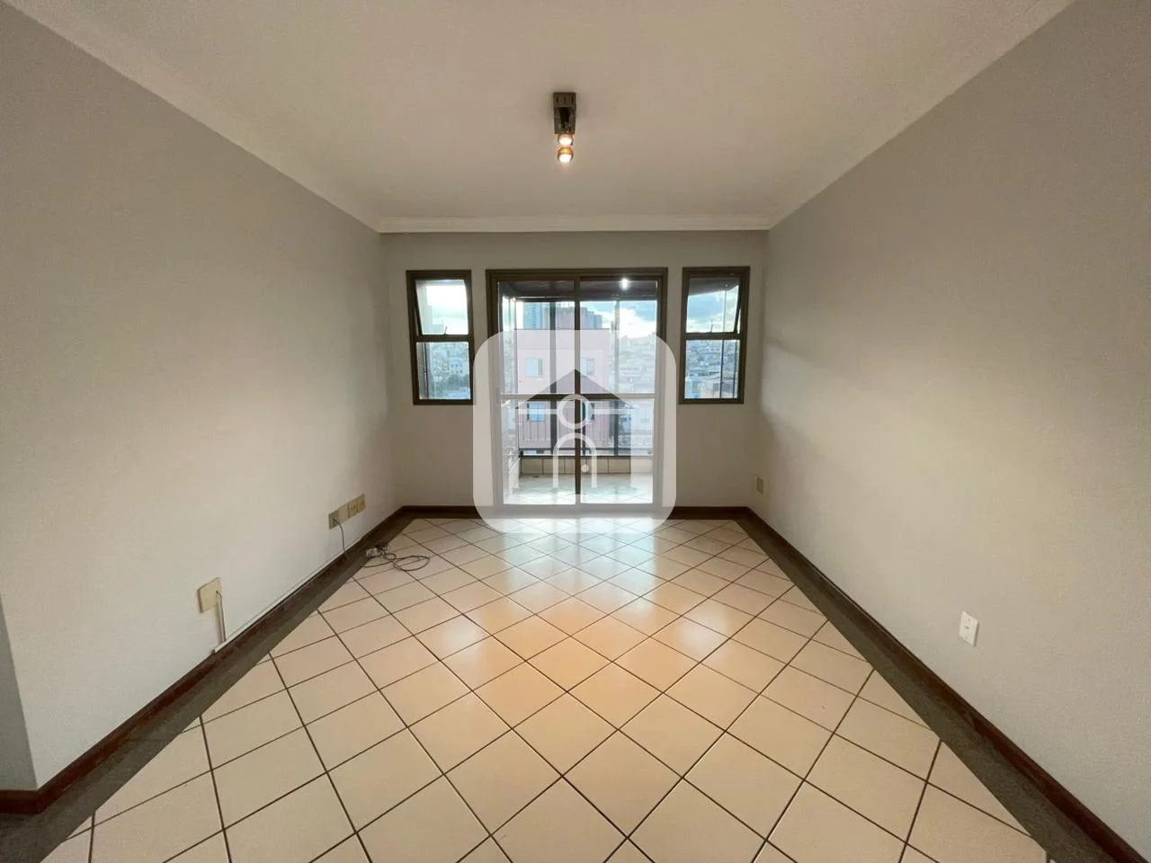 Alugar Apartamento / Padr&atilde;o em Uberl&acirc;ndia R$ 2.800,00 - Foto 2