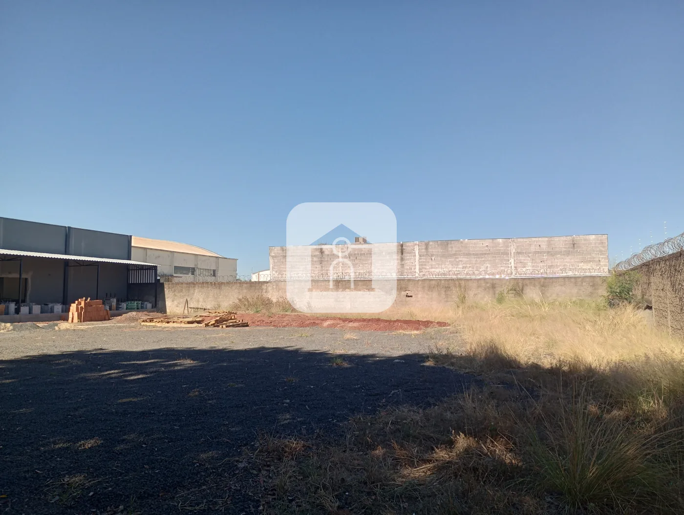 Alugar Terreno / &Aacute;rea em Uberl&acirc;ndia R$ 1.000,00 - Foto 4