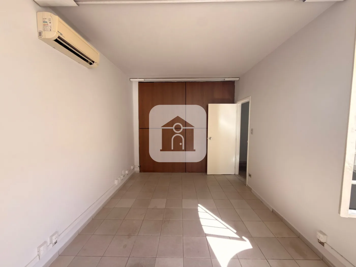 Alugar Comercial / Casa Comercial em Uberl&acirc;ndia R$ 2.700,00 - Foto 1