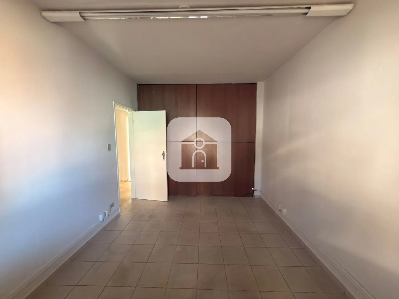 Alugar Comercial / Casa Comercial em Uberl&acirc;ndia R$ 2.700,00 - Foto 5
