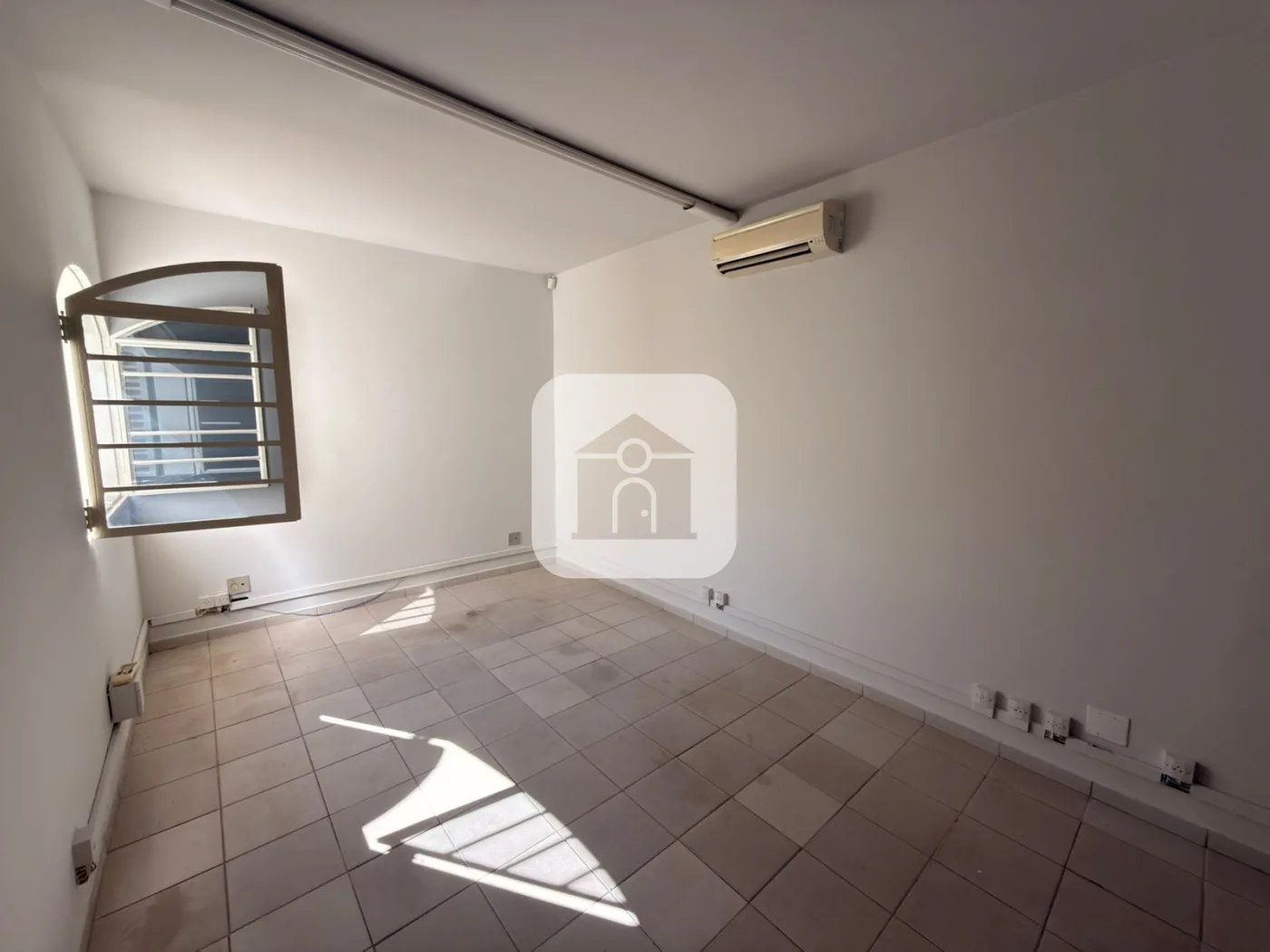 Alugar Comercial / Casa Comercial em Uberl&acirc;ndia R$ 2.700,00 - Foto 6