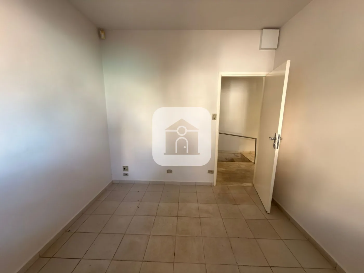 Alugar Comercial / Casa Comercial em Uberl&acirc;ndia R$ 2.700,00 - Foto 7