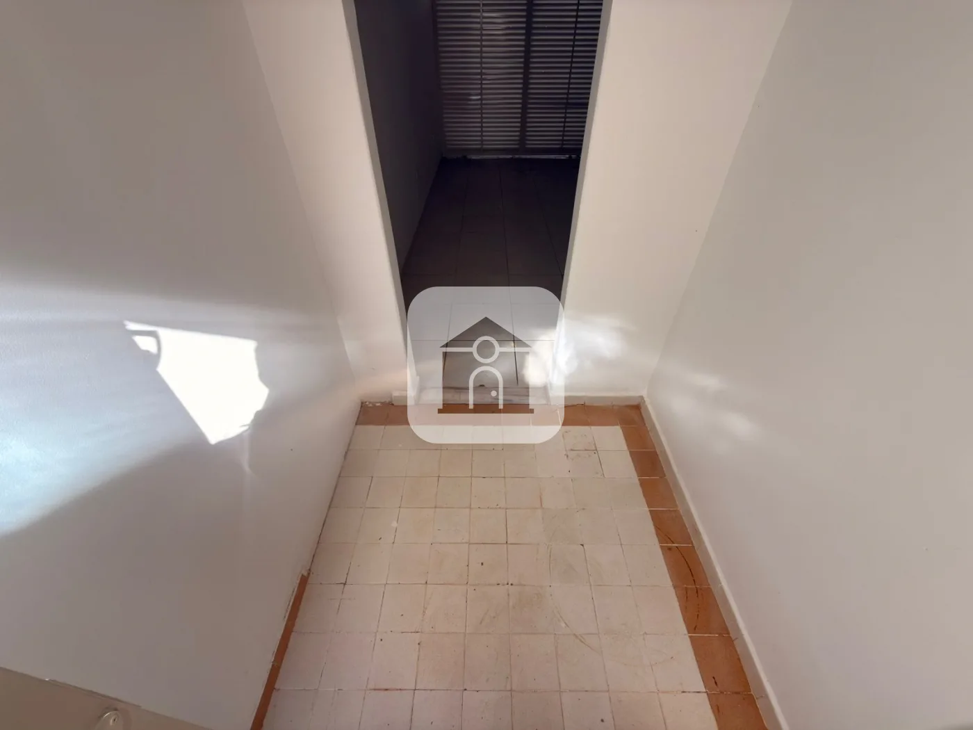 Alugar Comercial / Casa Comercial em Uberl&acirc;ndia R$ 2.700,00 - Foto 9