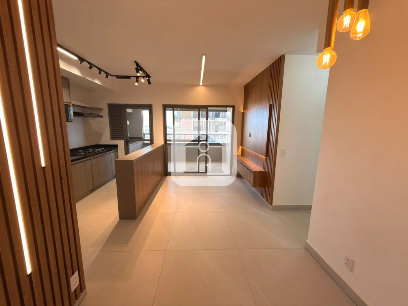 Alugar Apartamento / Padr&atilde;o em Uberl&acirc;ndia R$ 5.200,00 - Foto 2