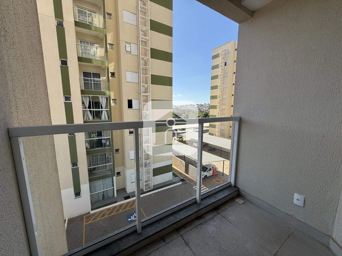 Alugar Apartamento / Padr&atilde;o em Uberl&acirc;ndia R$ 1.800,00 - Foto 3